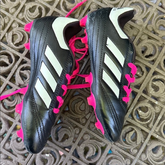 Adidas Black and Pink Soccer Shoes Soccer Cleats Footwear. Girls 13K - Picture 6 of 8